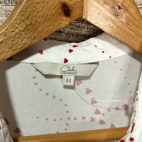 Women's White and Red Button Down Shirt - Picture 7 of 7